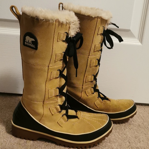 Sorel winter boots - Picture 2 of 5